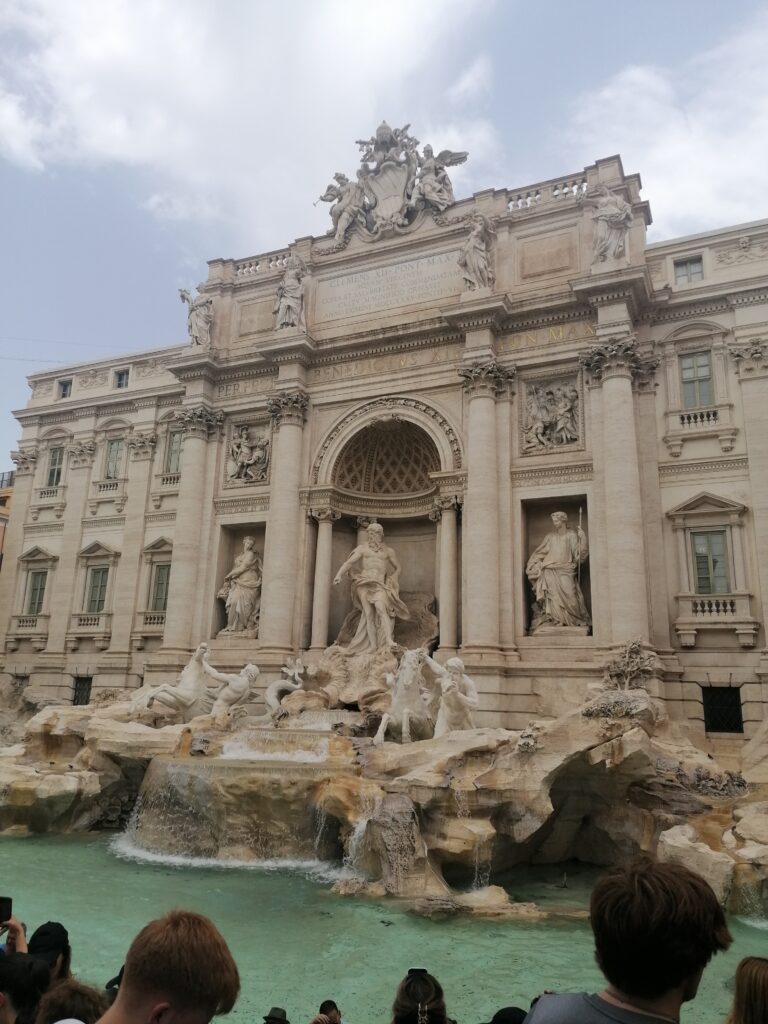 Fontana di Trevi v Ríme